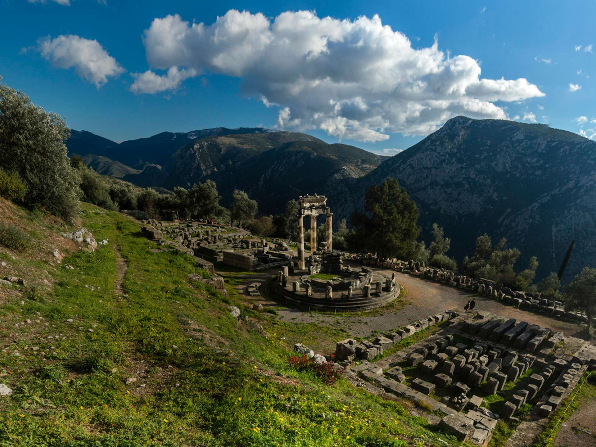Delphi Art and architecture Trips in 2025/2026