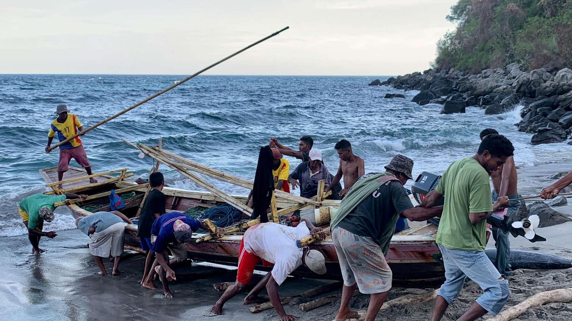 Flores Island Tours and Trips