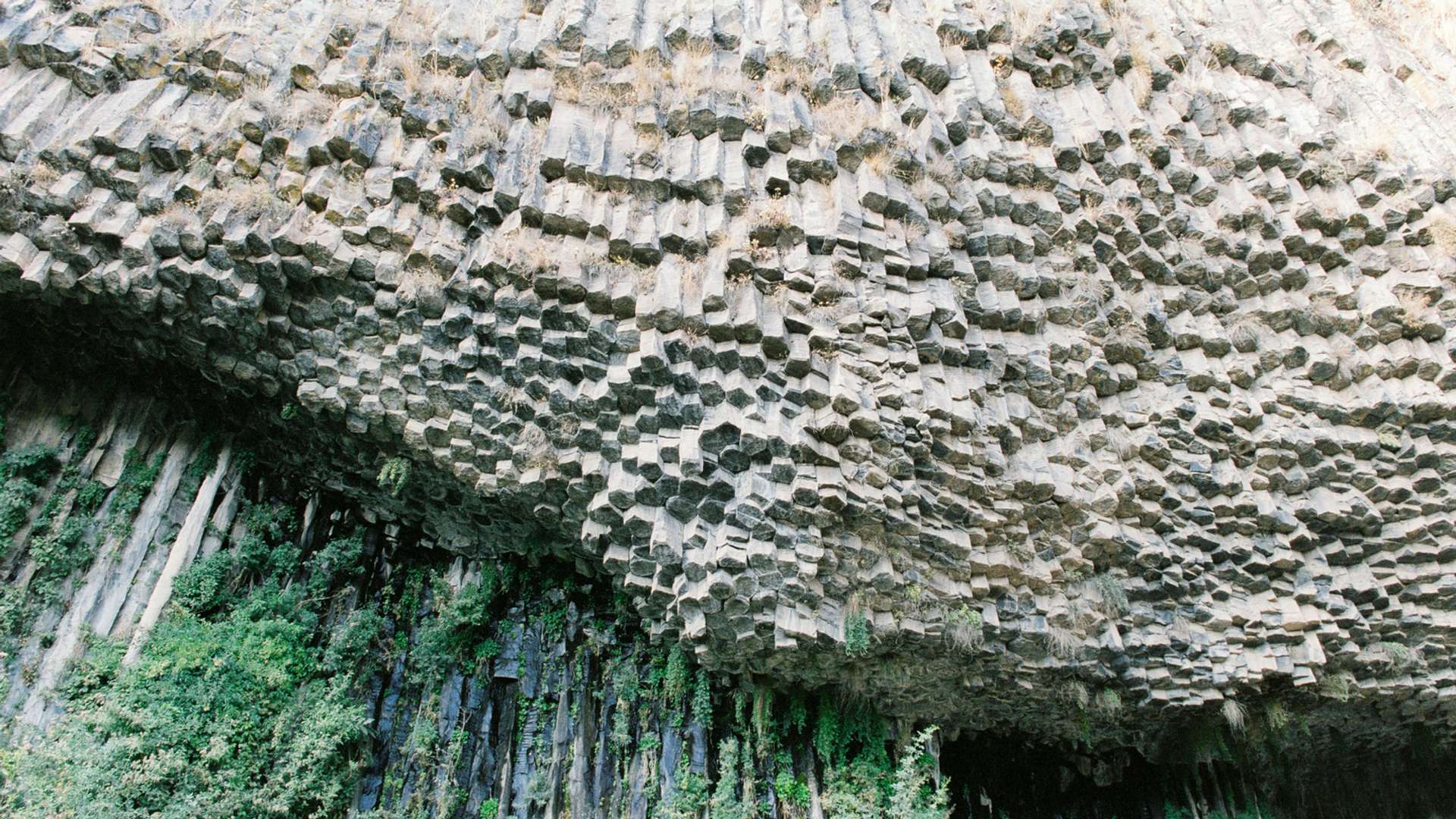 Garni Tours and Trips