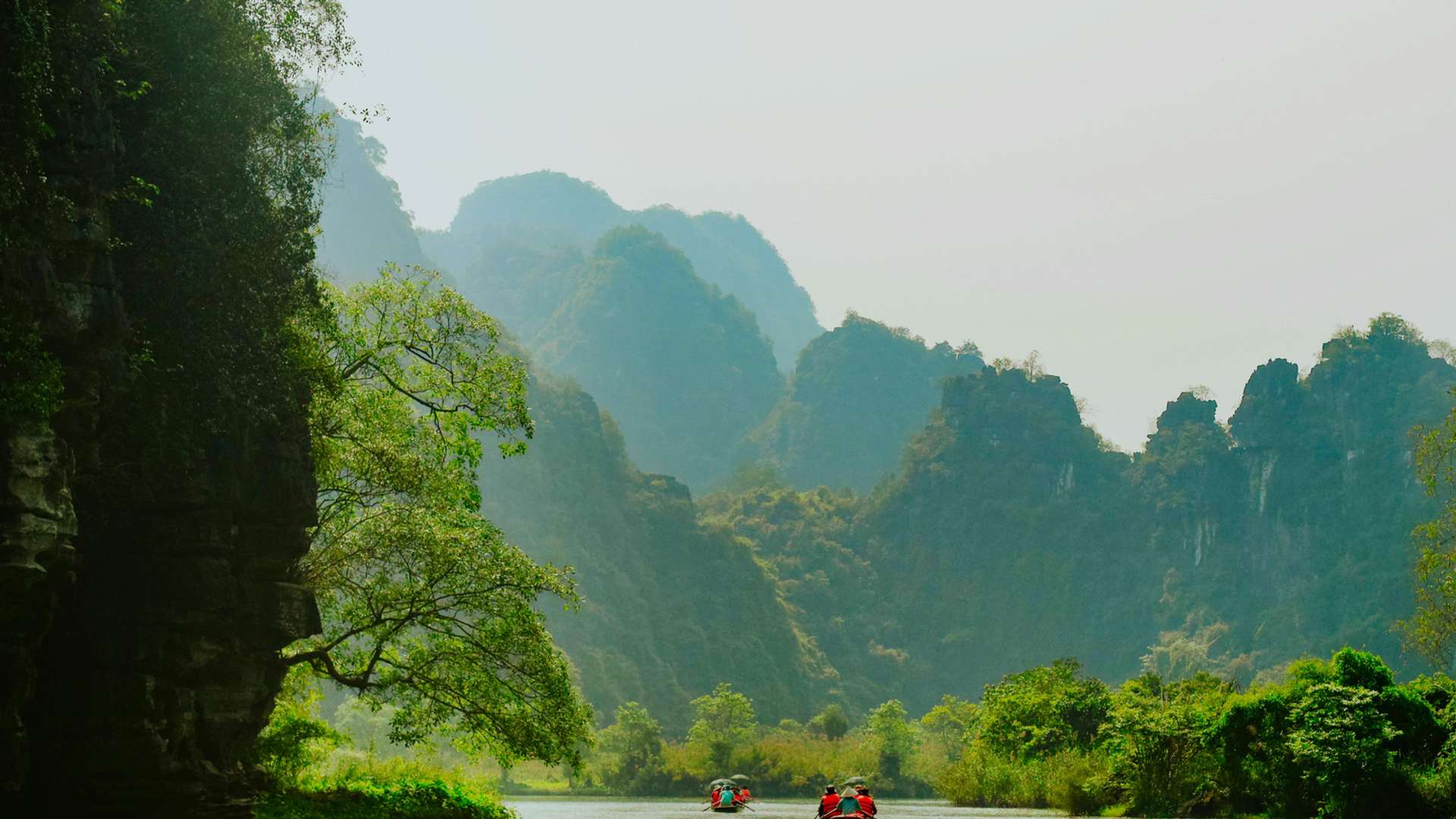 Hoa Lu Tours and Trips