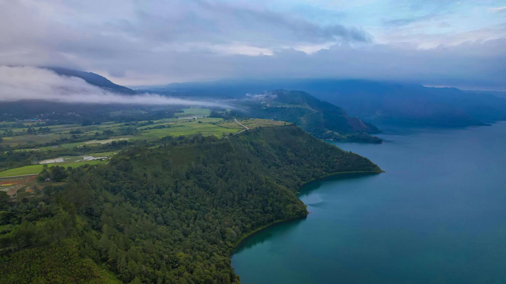 Lake Toba Tours and Trips