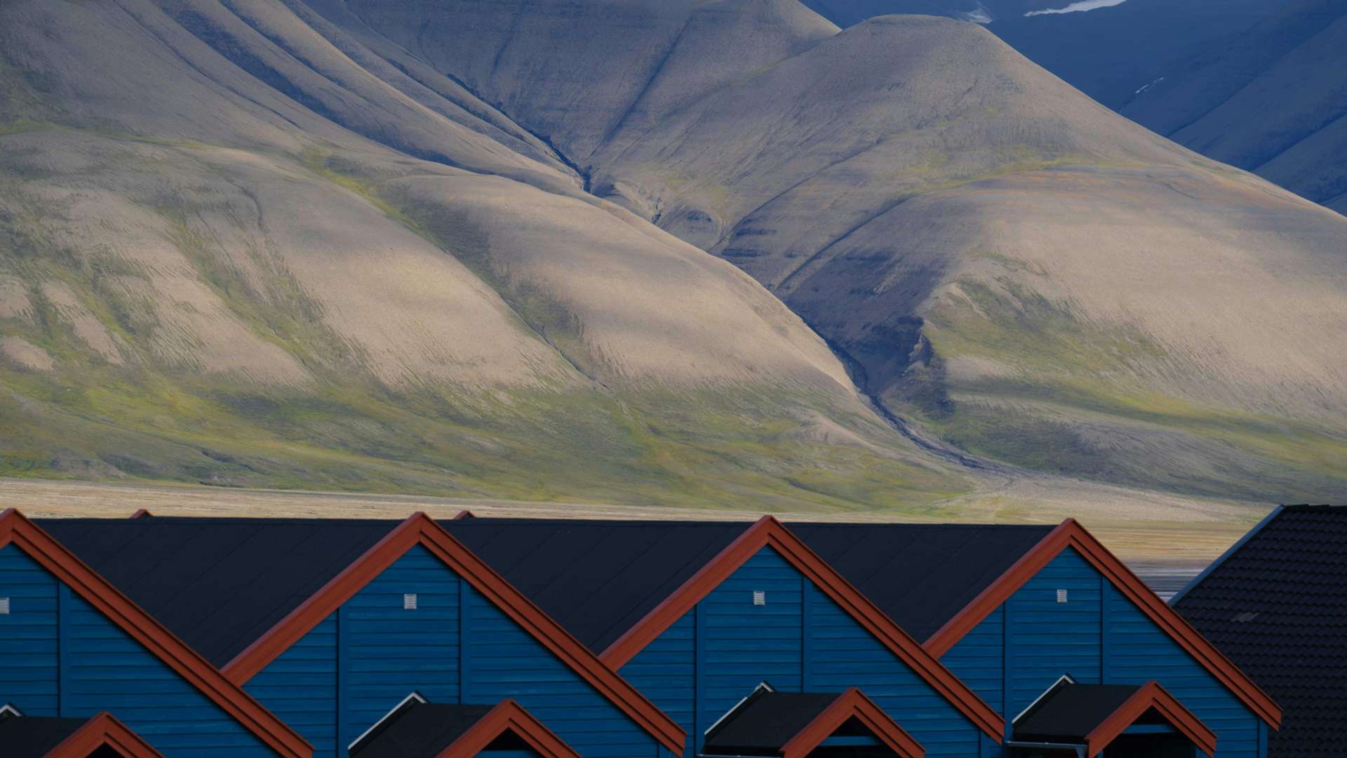 Longyearbyen Polar expeditions and cruise Trips
