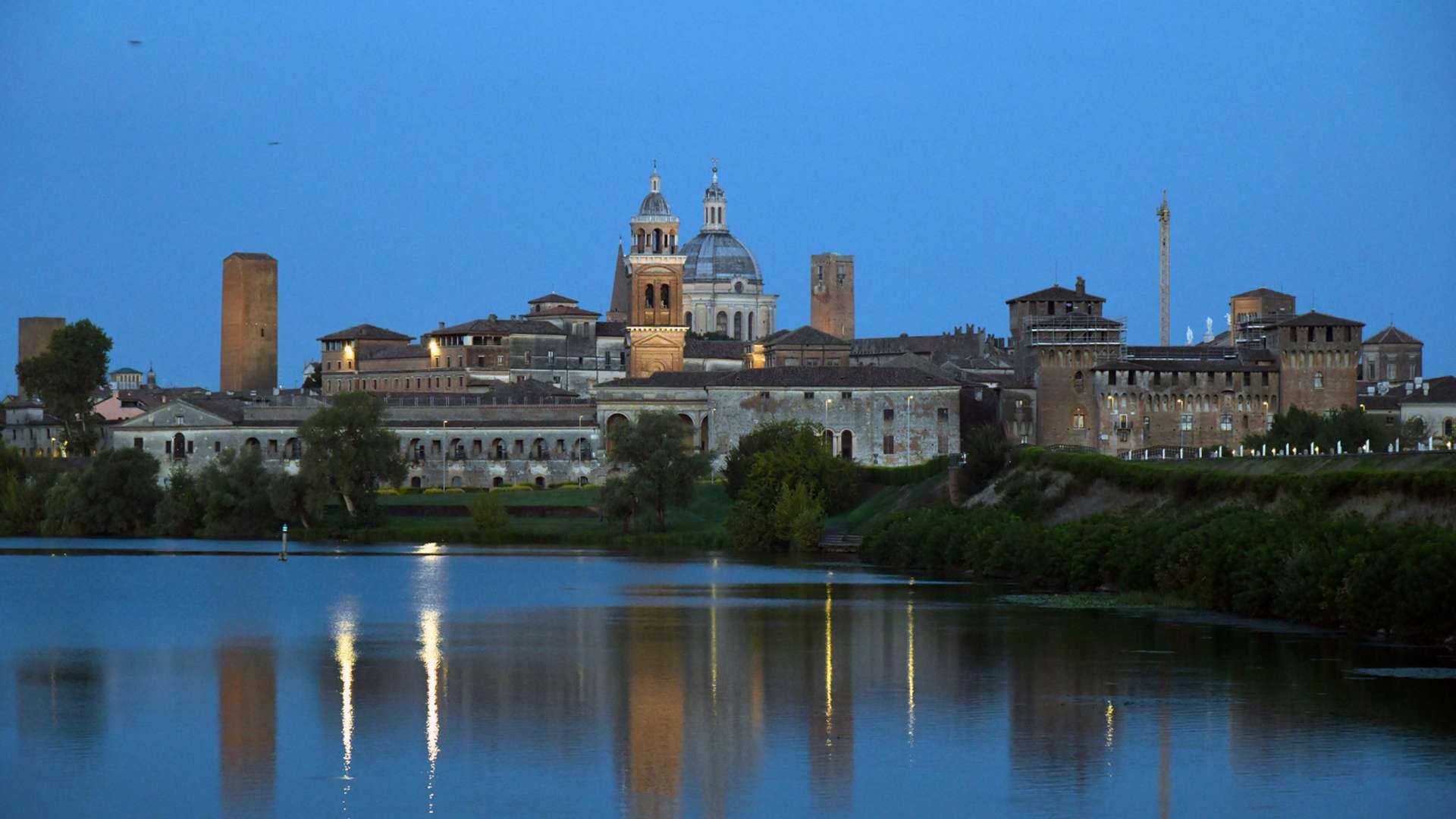 Mantua Tours and Trips