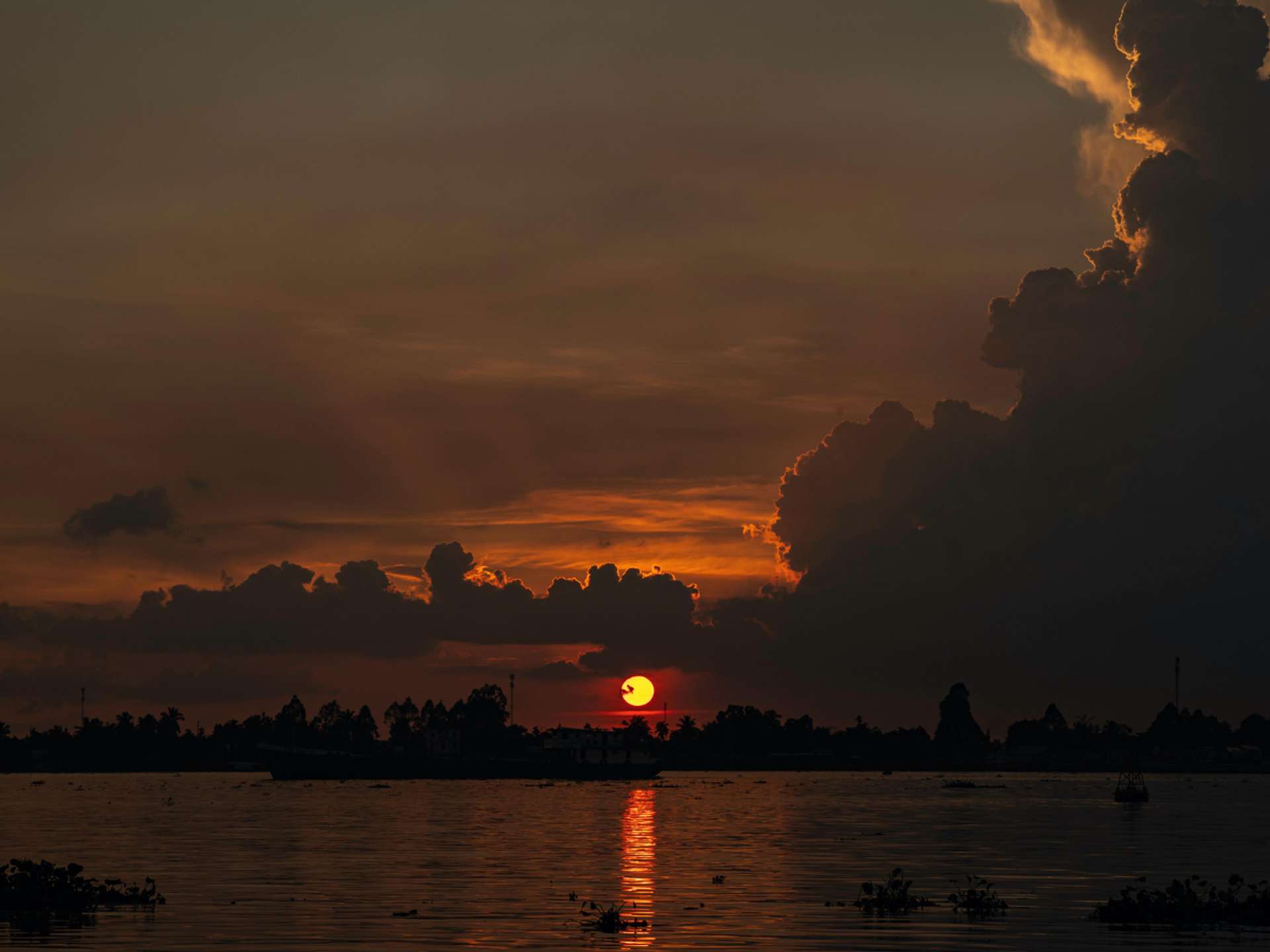 15-Day Mekong Delta Tours - Unique 15-Day tours to Mekong Delta