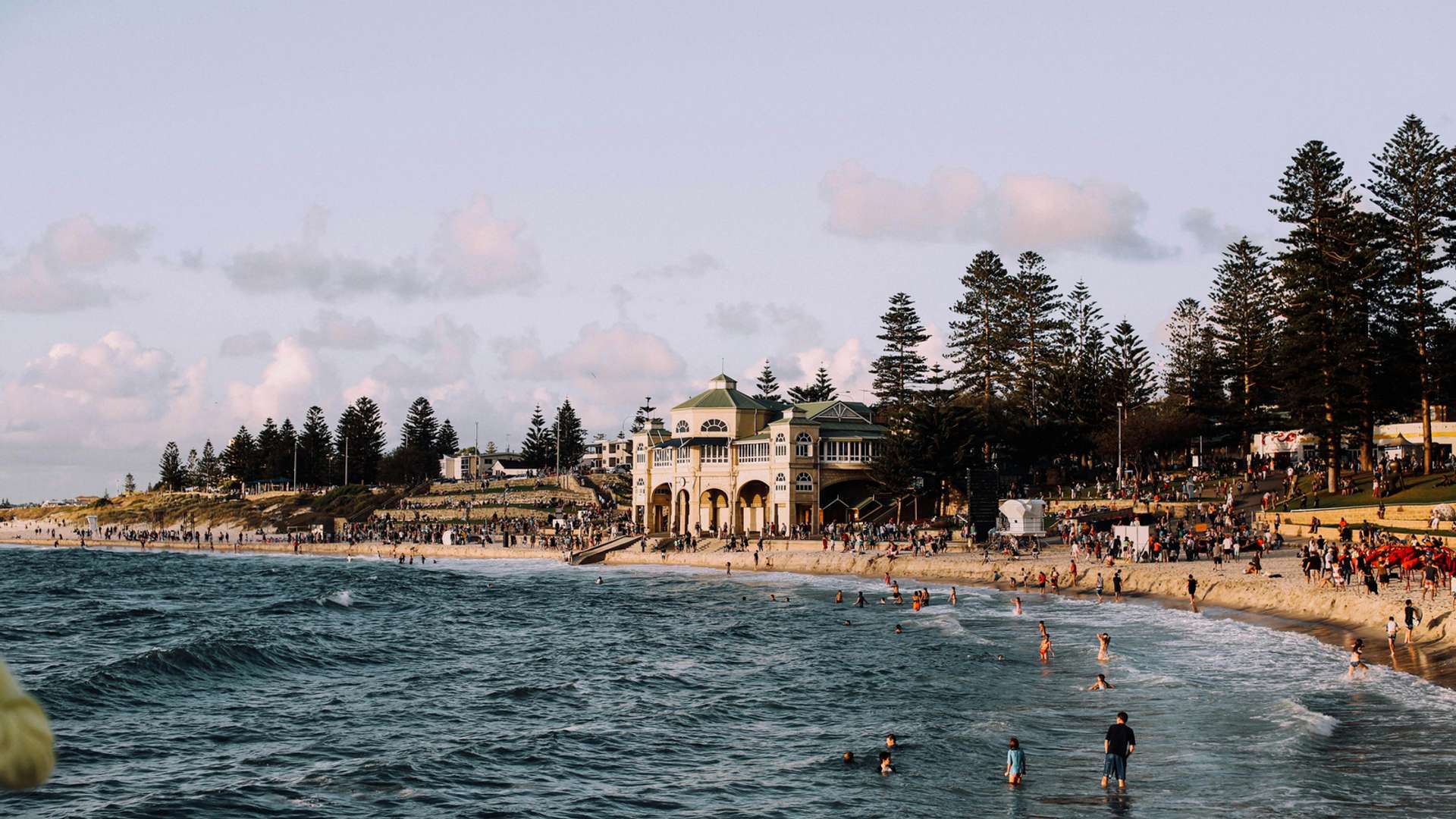 Perth Tours in Summer