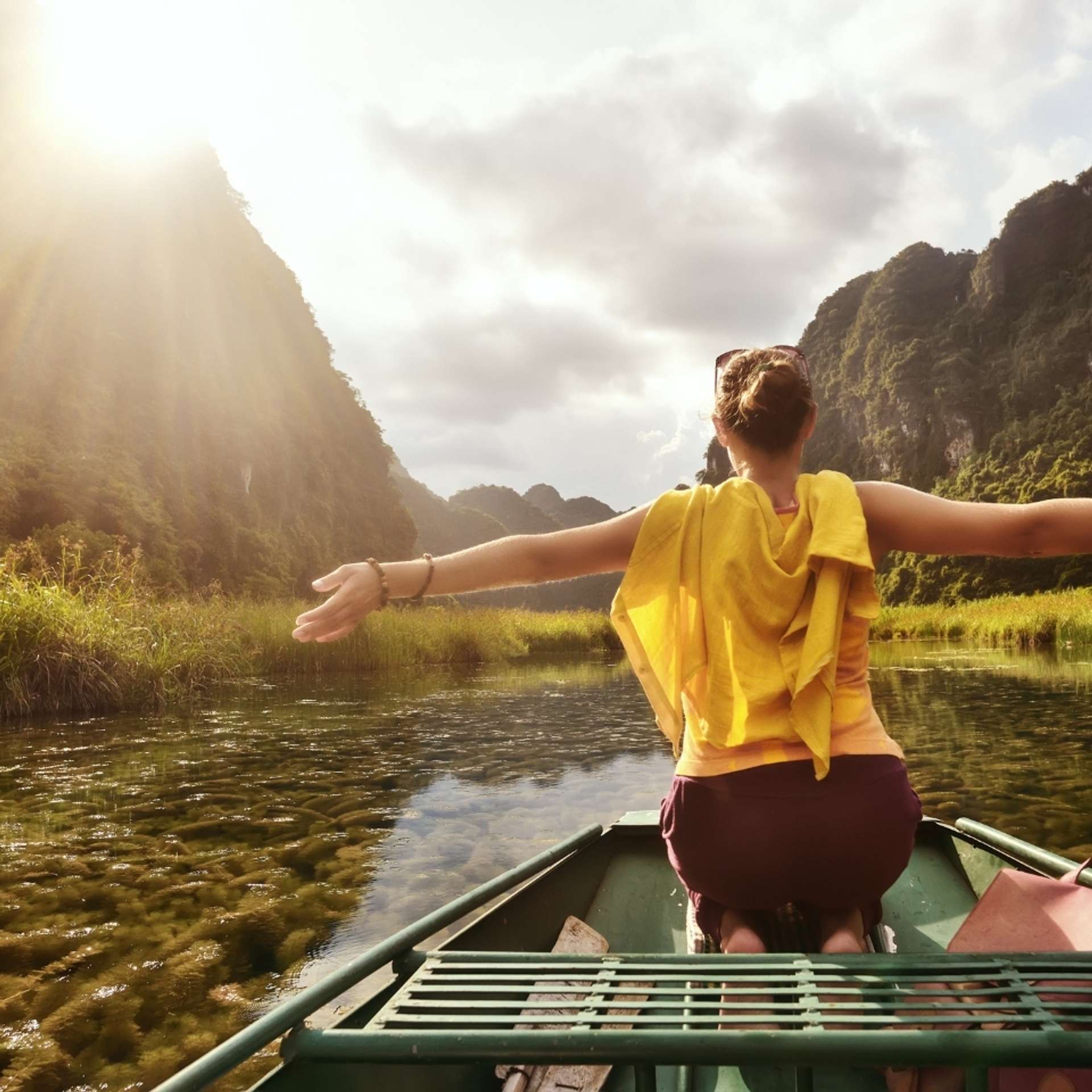 Top 10 Vietnam Solo Trips and Single Traveler Tours 2025/2026