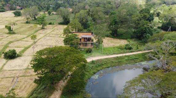 Image 3 of 9