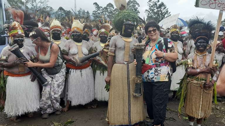 MT HAGEN CULTURAL SHOW trip - alternative tour available