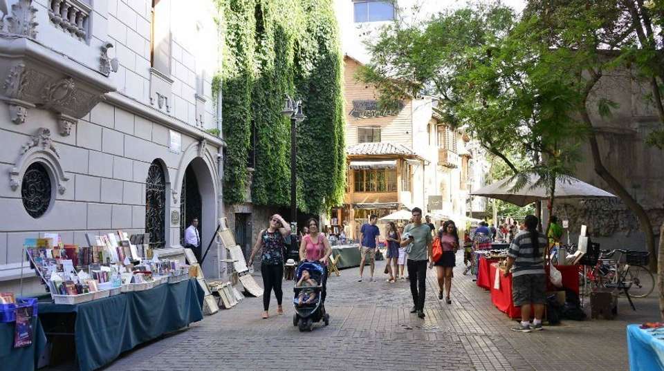 Small group Santiago City Tour - Chilevivetours - Chile - Image 3