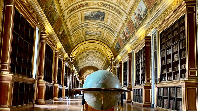 Private Fontainebleau, Versailles, Trianon trip - alternative tour available