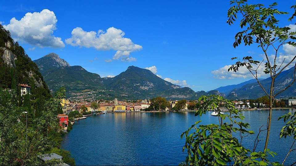 Alps by Bernina Train and Northern Lakes - 6 Days - undefined - Image 8