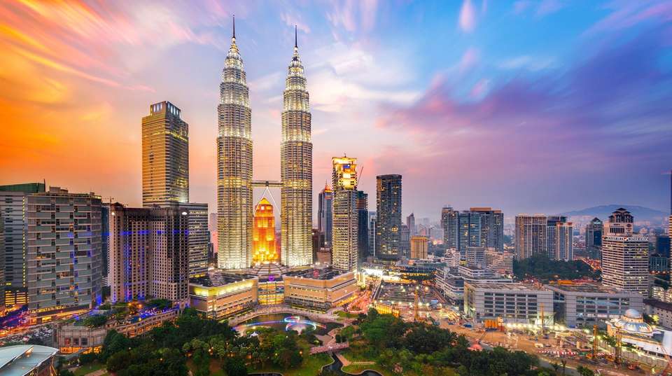 Bangkok to Singapore Adventure - Contiki - Thailand - Image 5