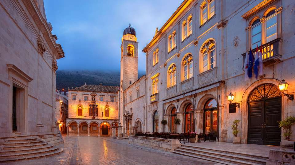Balkans Escape - Contiki - Hungary - Image 1