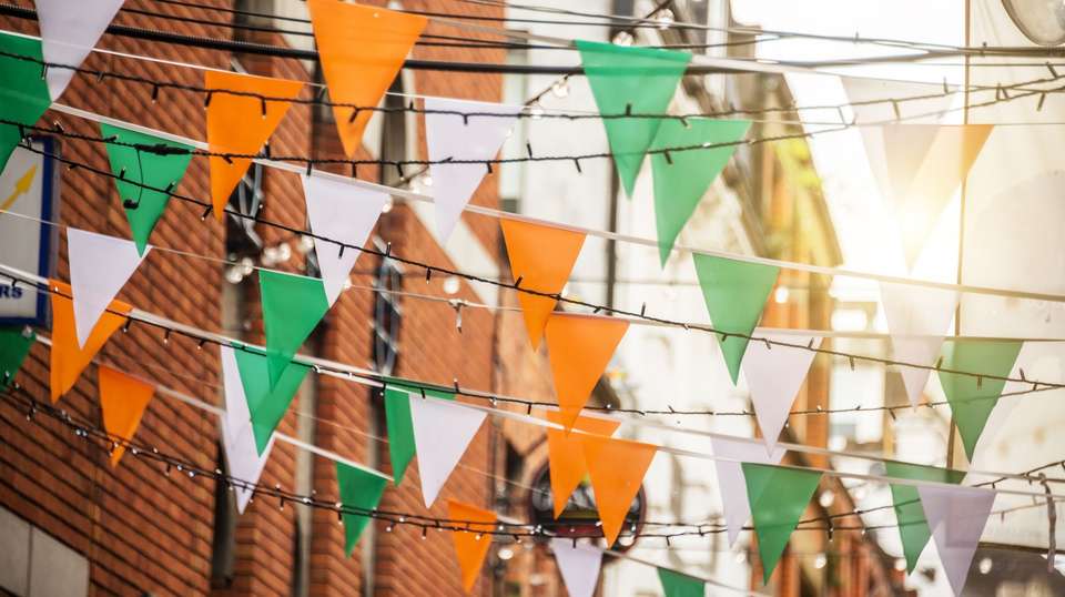 St Patrick's Day - Contiki - England - Image 1