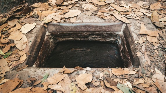 Image 4 of 8