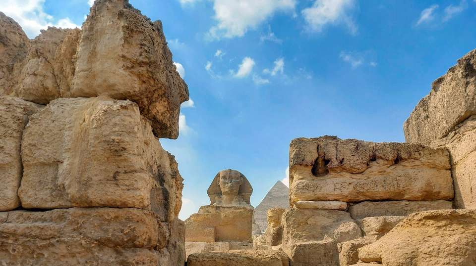 Ancient Wonders: Rome Athens Cairo 35 to 45 - Contiki - Italy - Image 2