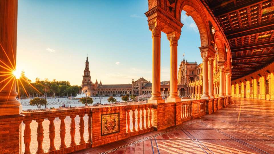 Spain and Portugal Highlights - Contiki - Spain - Image 3