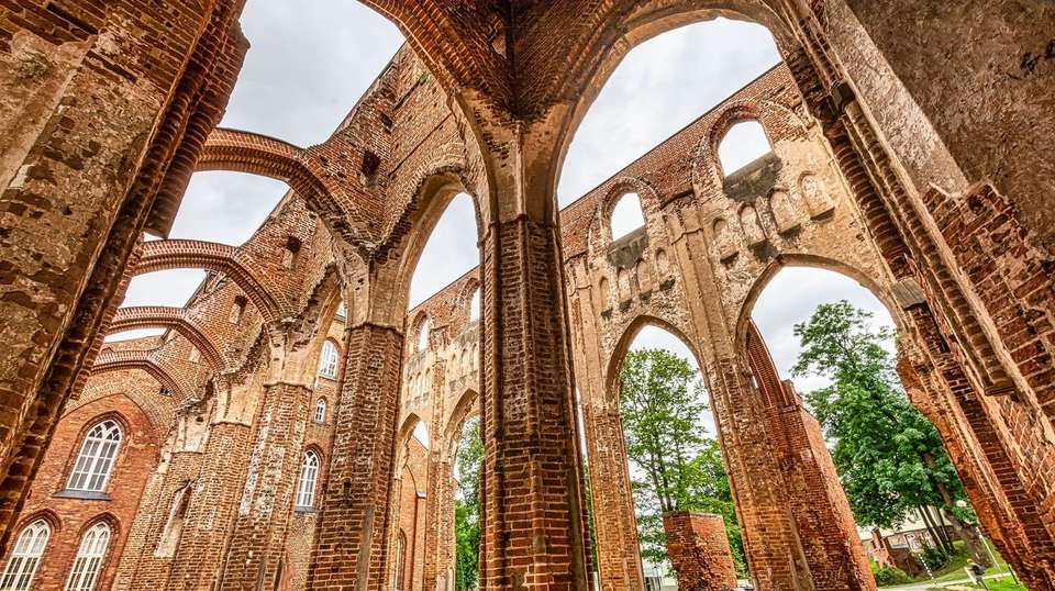 Best of Baltics - Contiki - Estonia - Image 3