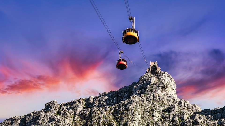 Cape, Safari and Falls 35 to 45 - Contiki - South Africa