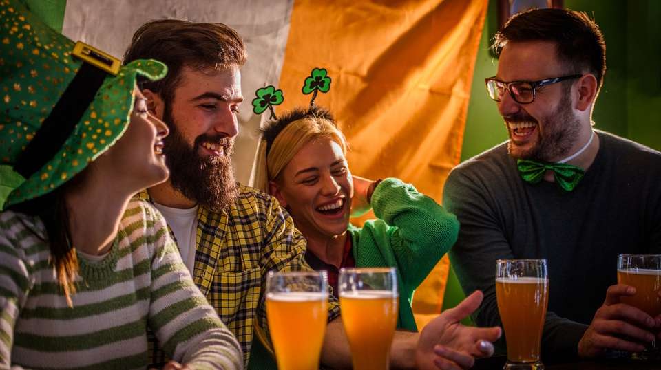 St Patrick's Day - Contiki - England - Image 4