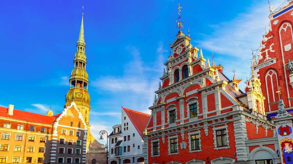 Best of Baltics - Contiki - Estonia - Image 2