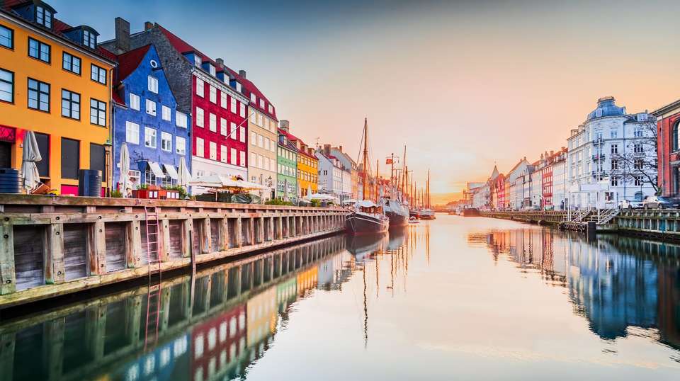 Scandinavia - Contiki - Denmark - Image 4
