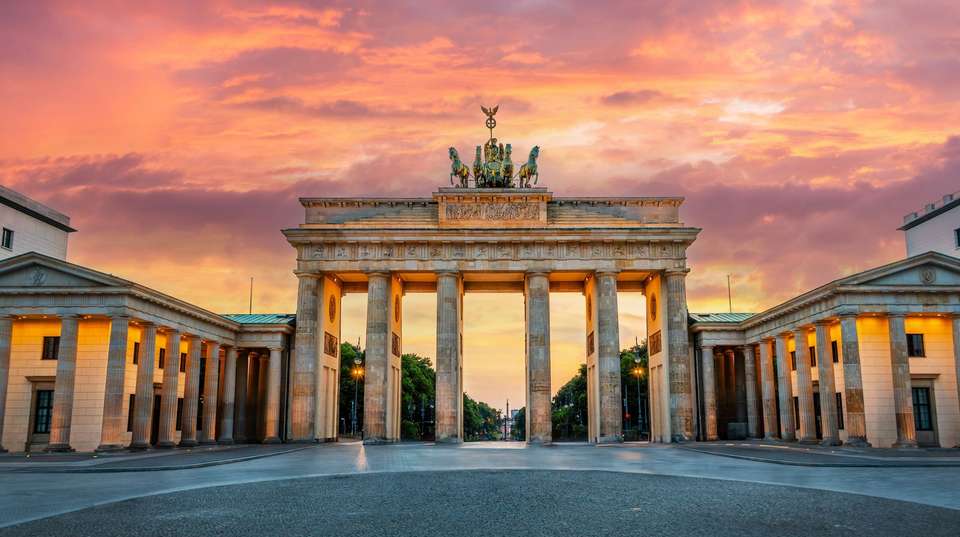 European Whirl - Contiki - England