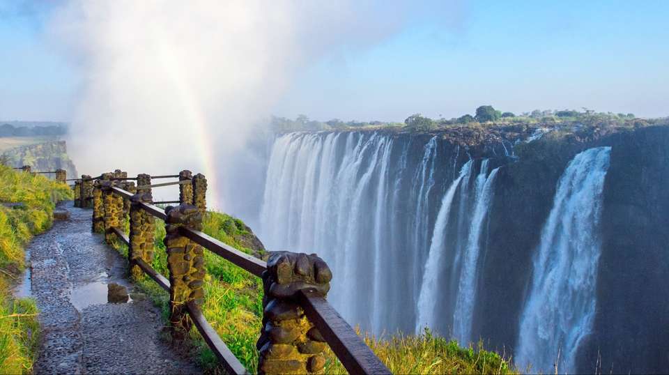 Cape, Safari and Falls 35 to 45 - Contiki - South Africa