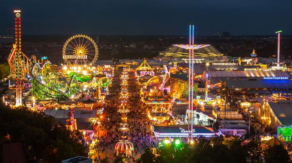 Oktoberfest - Contiki - Germany - Image 5