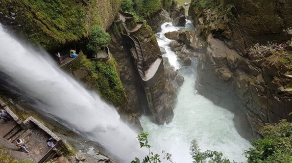 Image 4 of 7