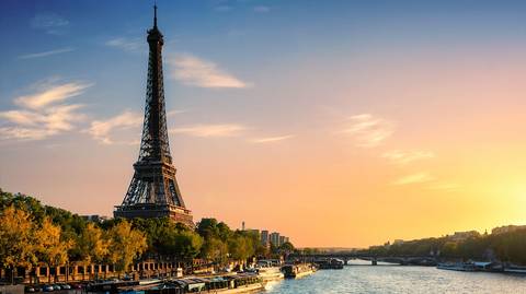 London Explorer Tour: Classic Europe Christmas & New Year