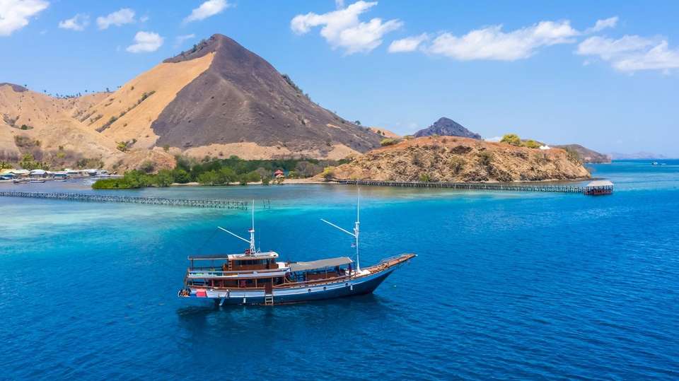 Komodo Liveaboard Tour (3 Days 2 Nights) - Flores Traveler - Indonesia - Image 2