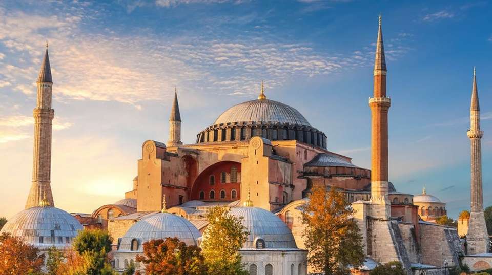 Private Tour Guide in Istanbul (Half Day) - Gray Line Turkey - Turkey - Image 3