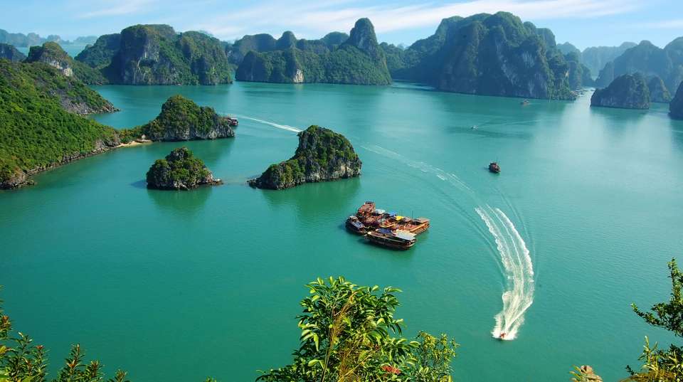 Catch a Glimpse of Halong Bay with Overnight Cruise - Gray Line Vietnam - Vietnam - Image 3