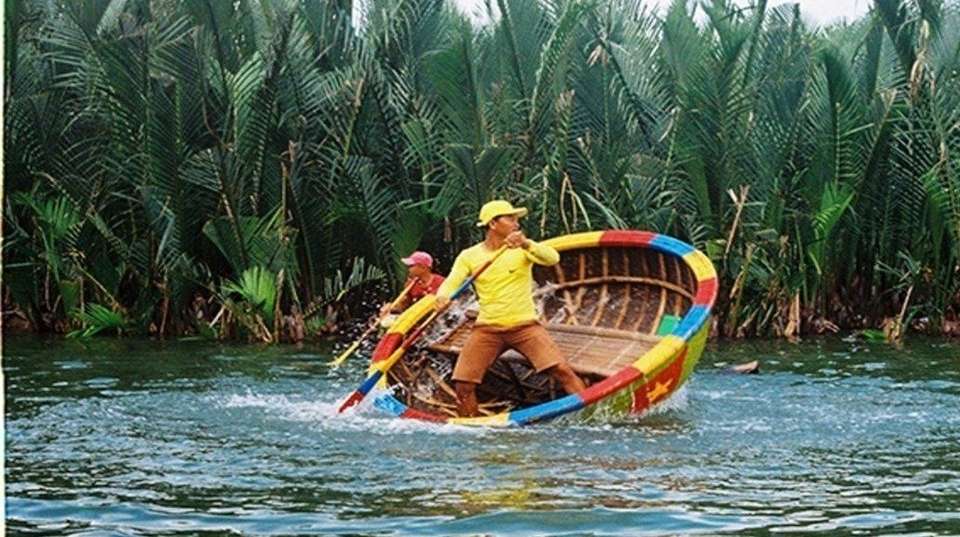 Hoian Ancient Town Tour With Basketboat & Lantern Release - undefined - Image 1
