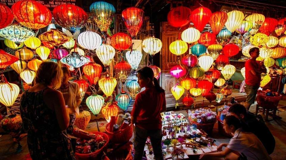 Hoian Ancient Town Tour With Basketboat & Lantern Release - undefined - Image 3