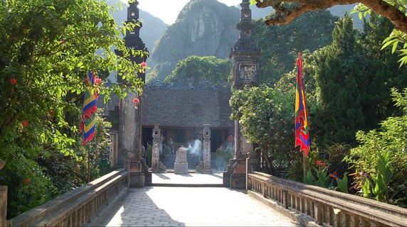 Image 3 of 6