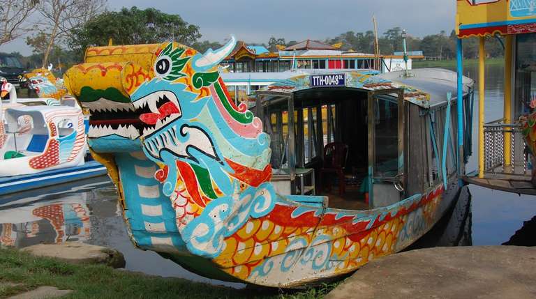 Boat Trip & Folk Song Romantic Perfume River trip - alternative tour available
