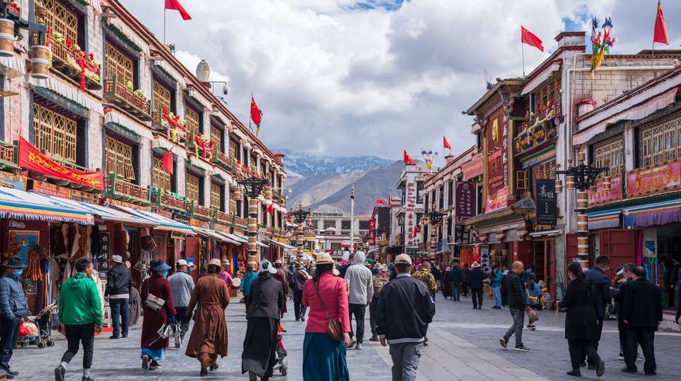 8 Days Lhasa to Everest Base Camp Group Tour - Great Tibet Tour - China - Image 9