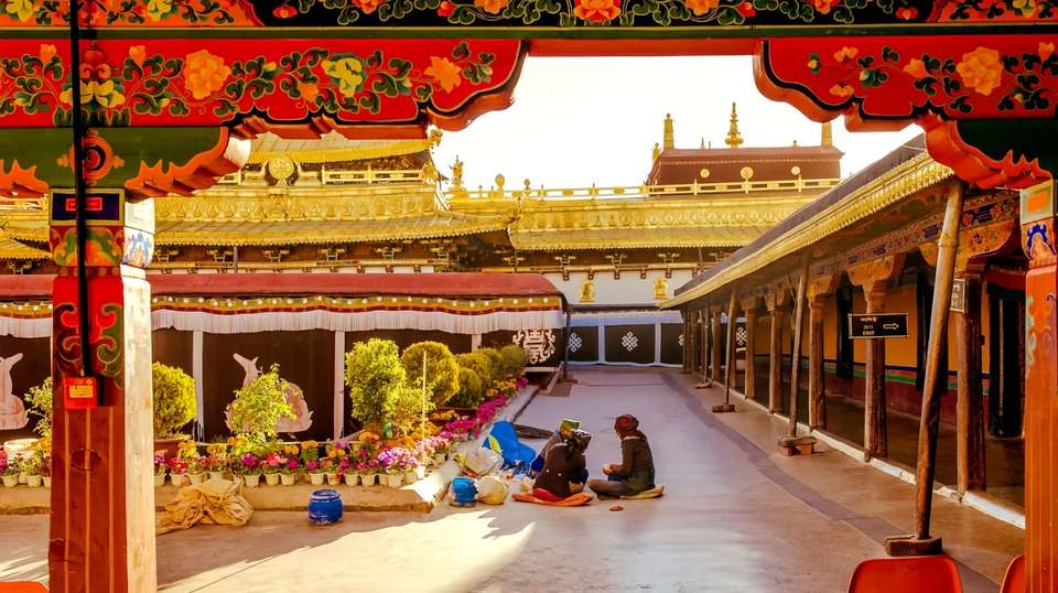 8 Days Lhasa to Everest Base Camp Group Tour - Great Tibet Tour - China - Image 7