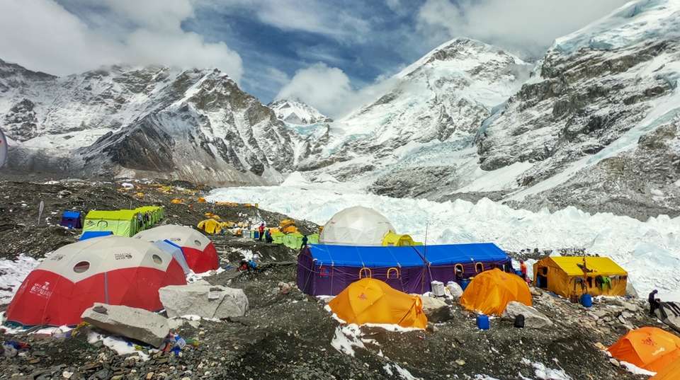 Classic Everest Base Camp Trek - Himalayan Scenery Treks And Expedition - Nepal - Image 1