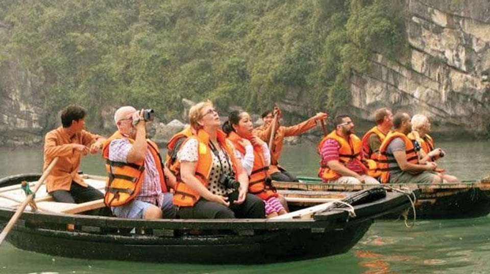 Halong Join-in 4 Hours Cruising. Cave visit, - undefined - Image 5