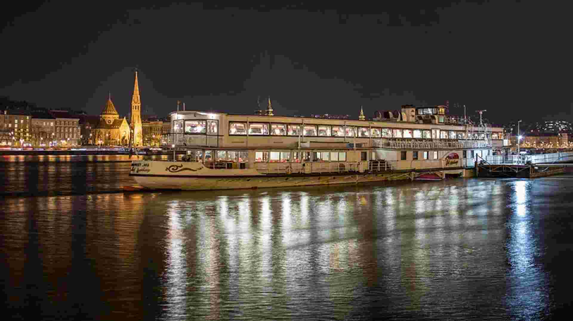Dinner & Cruise on the Danube with Folklore Show