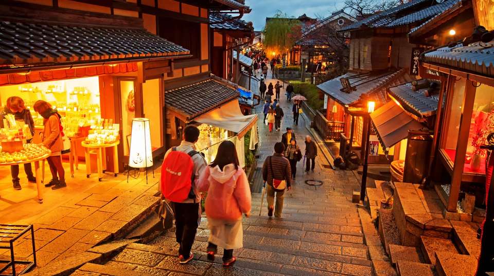 Majestic Japan - Luxury Gold - Japan - Image 2