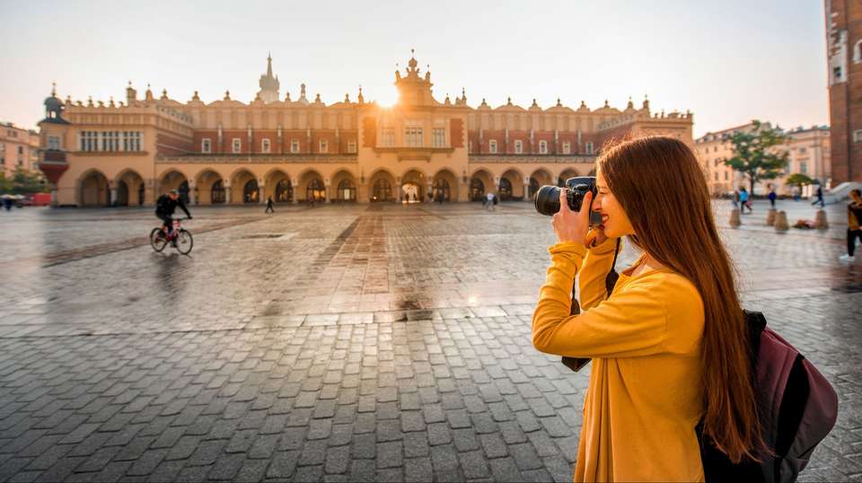 Harmony of Central Europe - Luxury Gold - Hungary - Image 3