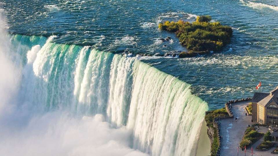 Indulgence in Eastern Canada - Luxury Gold - Canada