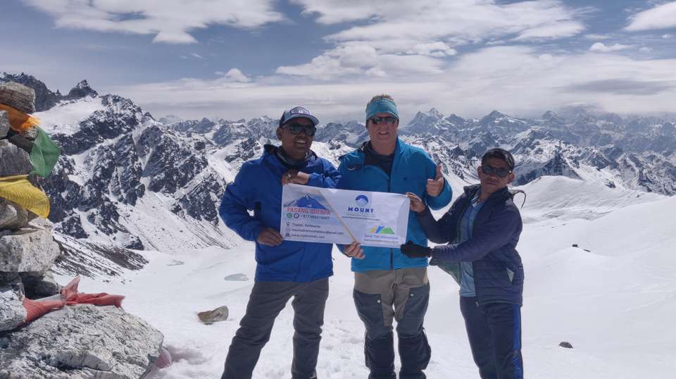 Makalu Base camp Trek - Mount Adventure Holidays - Nepal - Image 3