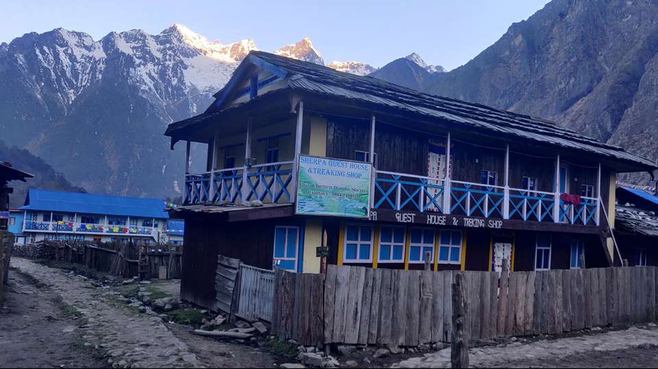 Makalu Base camp Trek - Mount Adventure Holidays - Nepal - Image 9