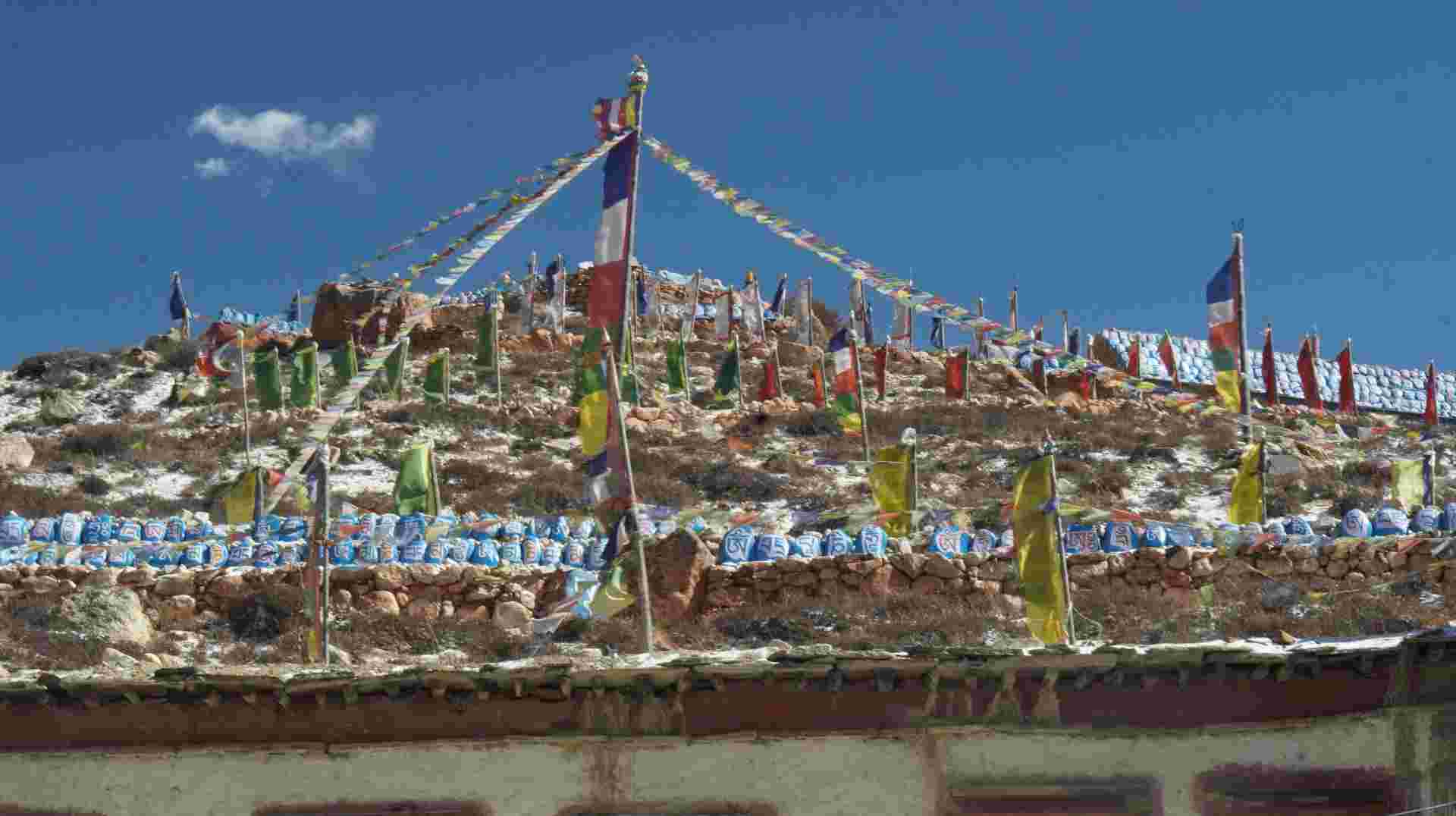 Nar Phu Valley Trek