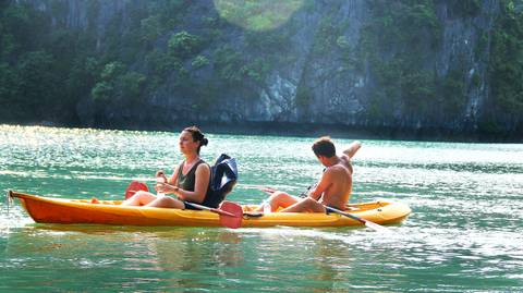 Vietnam's Treasures: Hanoi, Hue, Hoi An, Halo - Winter Tours